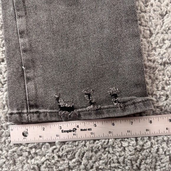 Tractr Button Me Up Grey High Rise Stretch Distressed Crop Jeans Sz 4/27 NWT - Picture 10 of 13